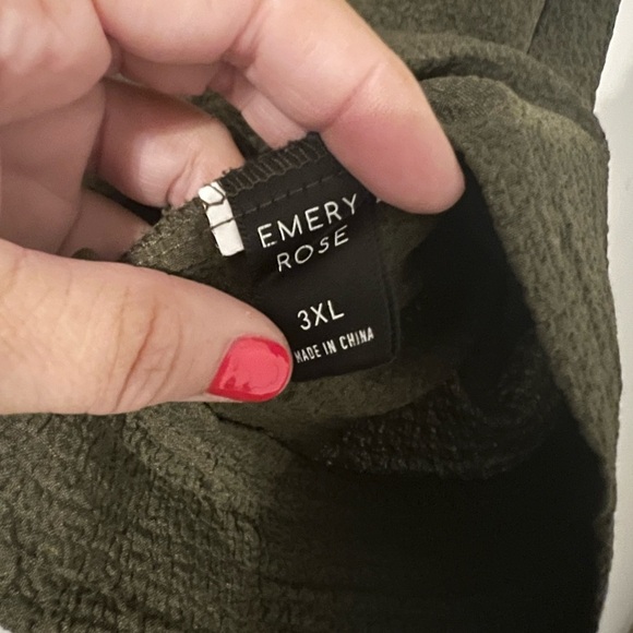 Olive Green Ruffle Sleeve Women's Top size 3XL (S128) - Picture 3 of 9